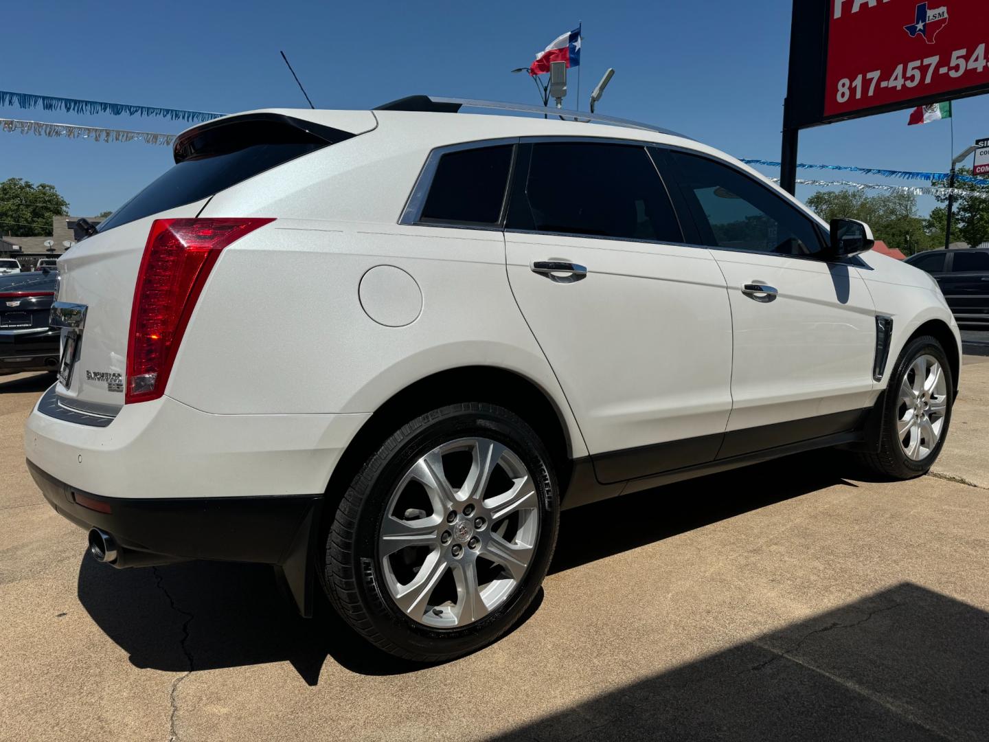 2016 WHITE CADILLAC SRX PERFORMANCE (3GYFNCE36GS) , located at 5900 E. Lancaster Ave., Fort Worth, TX, 76112, (817) 457-5456, 0.000000, 0.000000 - Photo#3